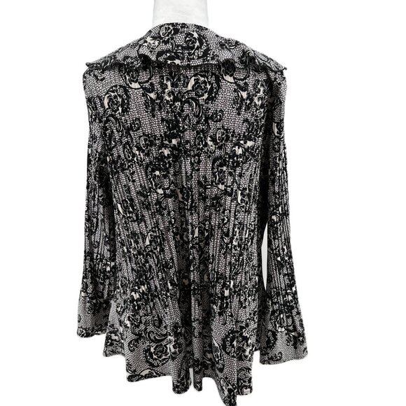 🖤Laura Plus Size 20 Floral Ruffle  long sleeve Blouse - Elegant & Flow - Picture 6 of 13